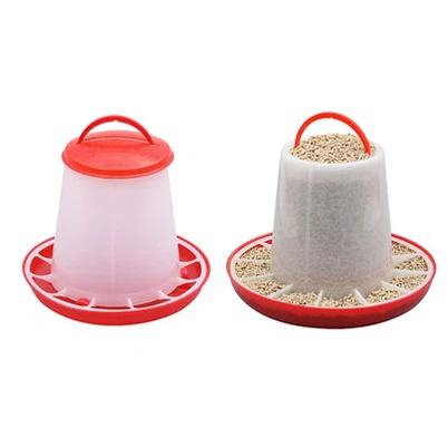 Alimentador de frango pendurado